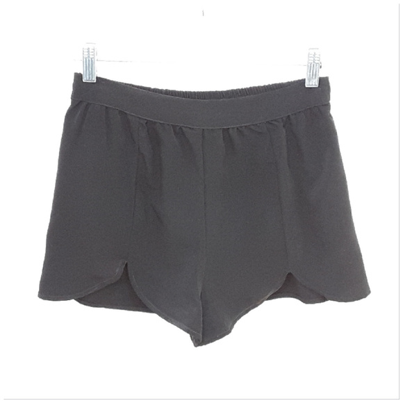 tulip hem shorts